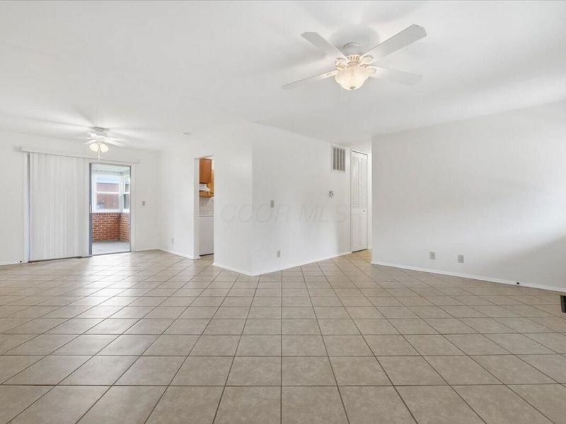 22 Plaza Drive , Mount Vernon, OH 43050 Photo 9