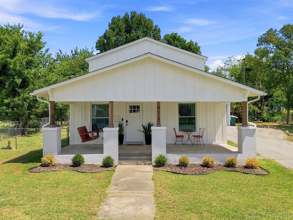 411 N Hodge Street , Sapulpa, OK 74066