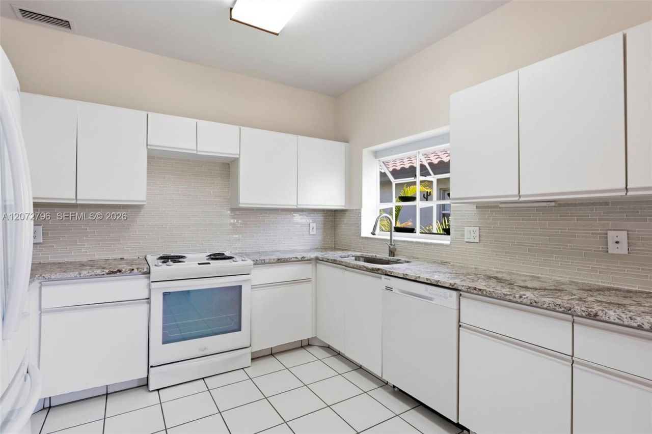 11594 Briarwood Cir , Unit 4, Boynton Beach, FL 33437 Photo