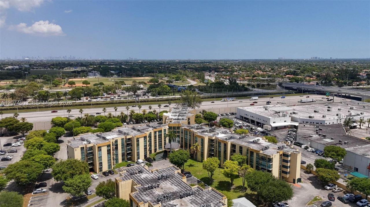 11790 SW 18th St , Unit 524-3, Miami, FL 33175 Photo