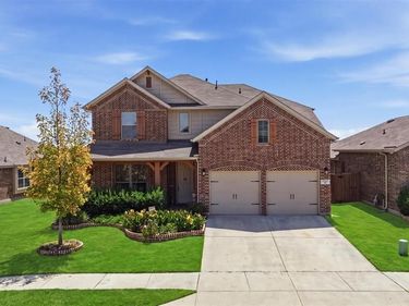 5501 Tuxbury Pond Drive, Fort Worth, TX 76179