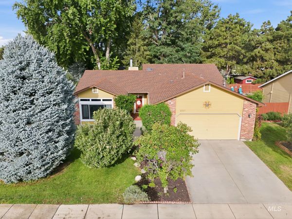 2217 N Amethyst Ave, Meridian, ID 83646