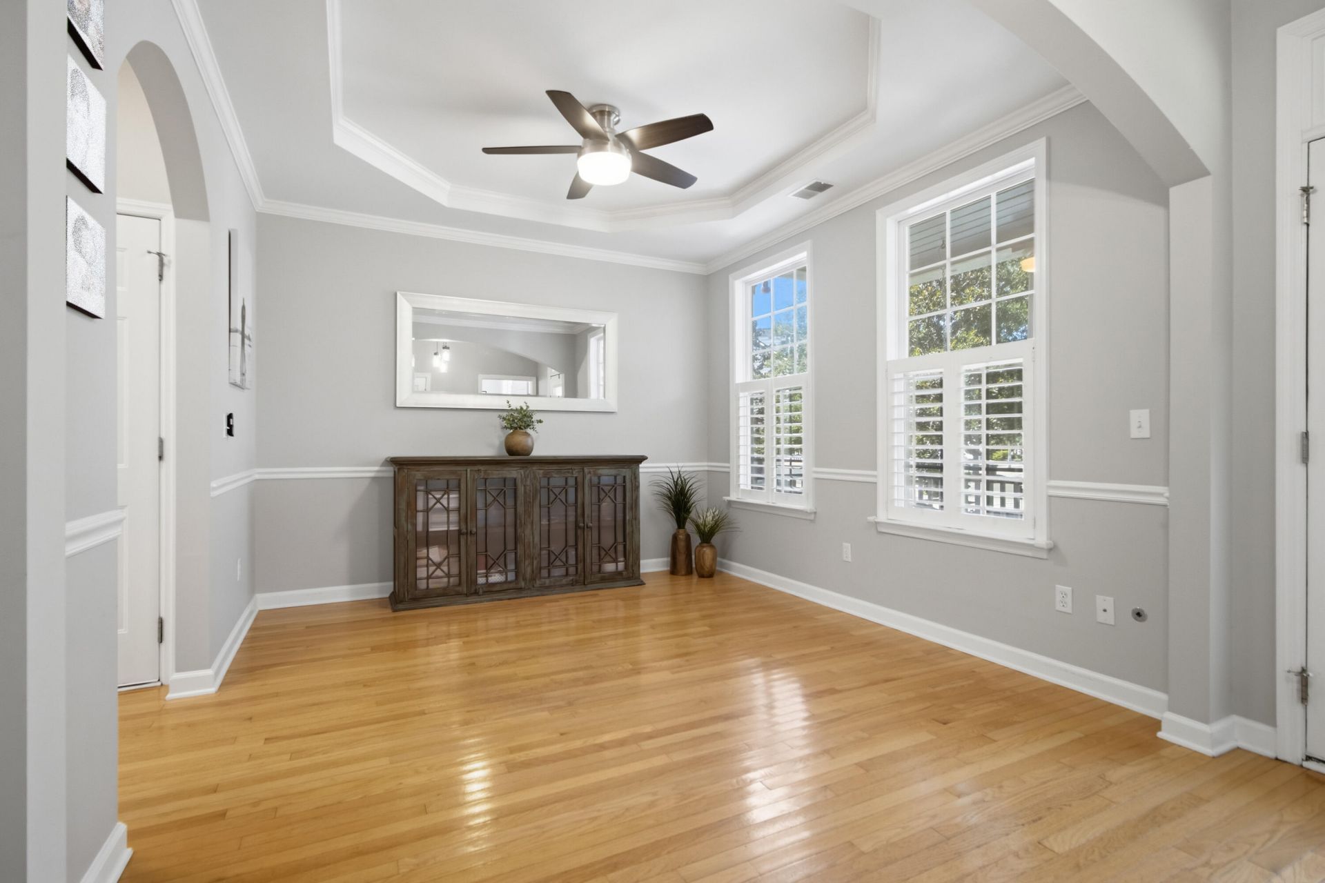 3144 Treadwell Street Photo 10