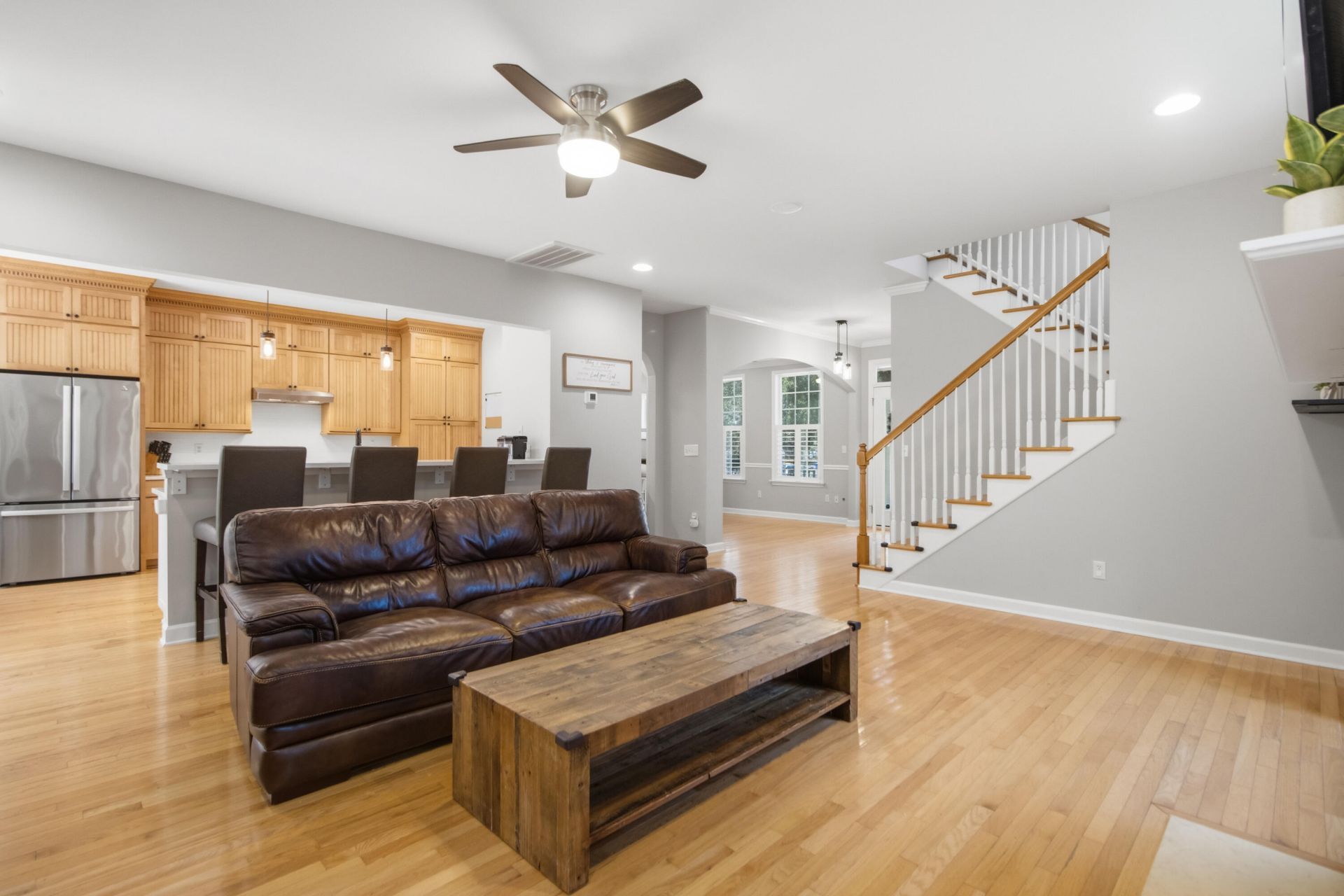 3144 Treadwell Street Photo 15