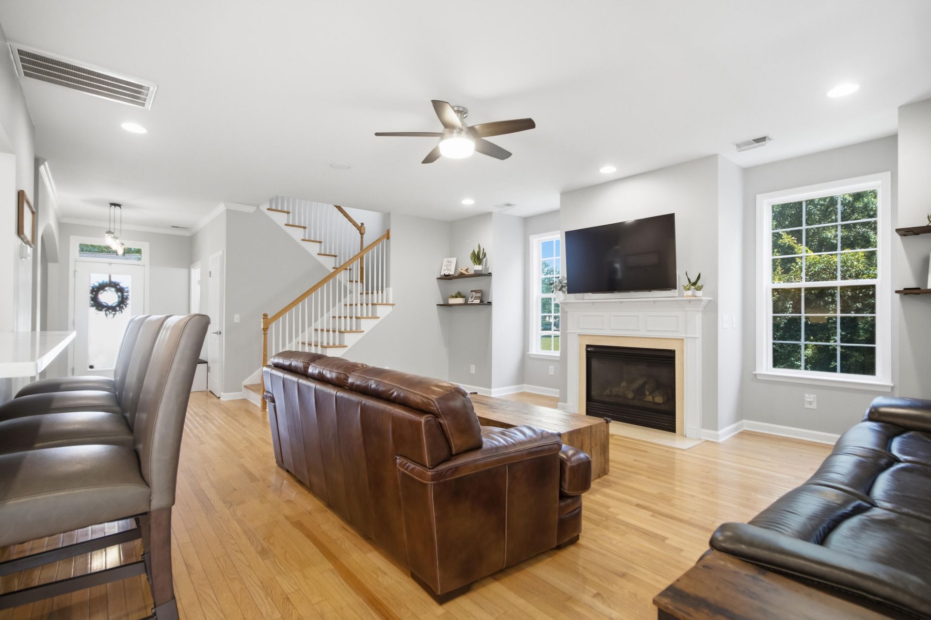 3144 Treadwell Street Photo 17