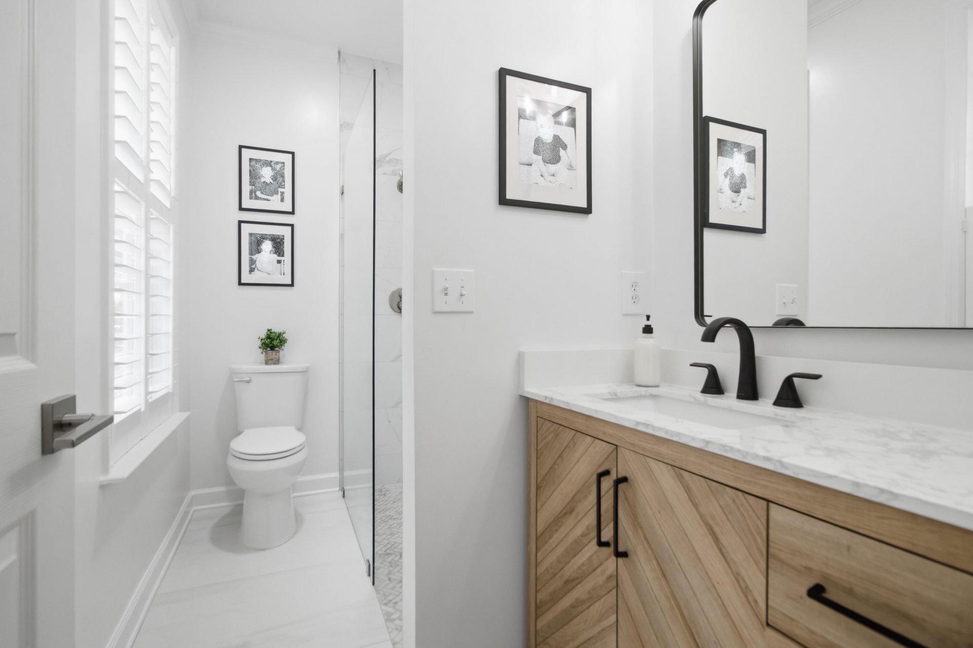 3144 Treadwell Street Photo 40