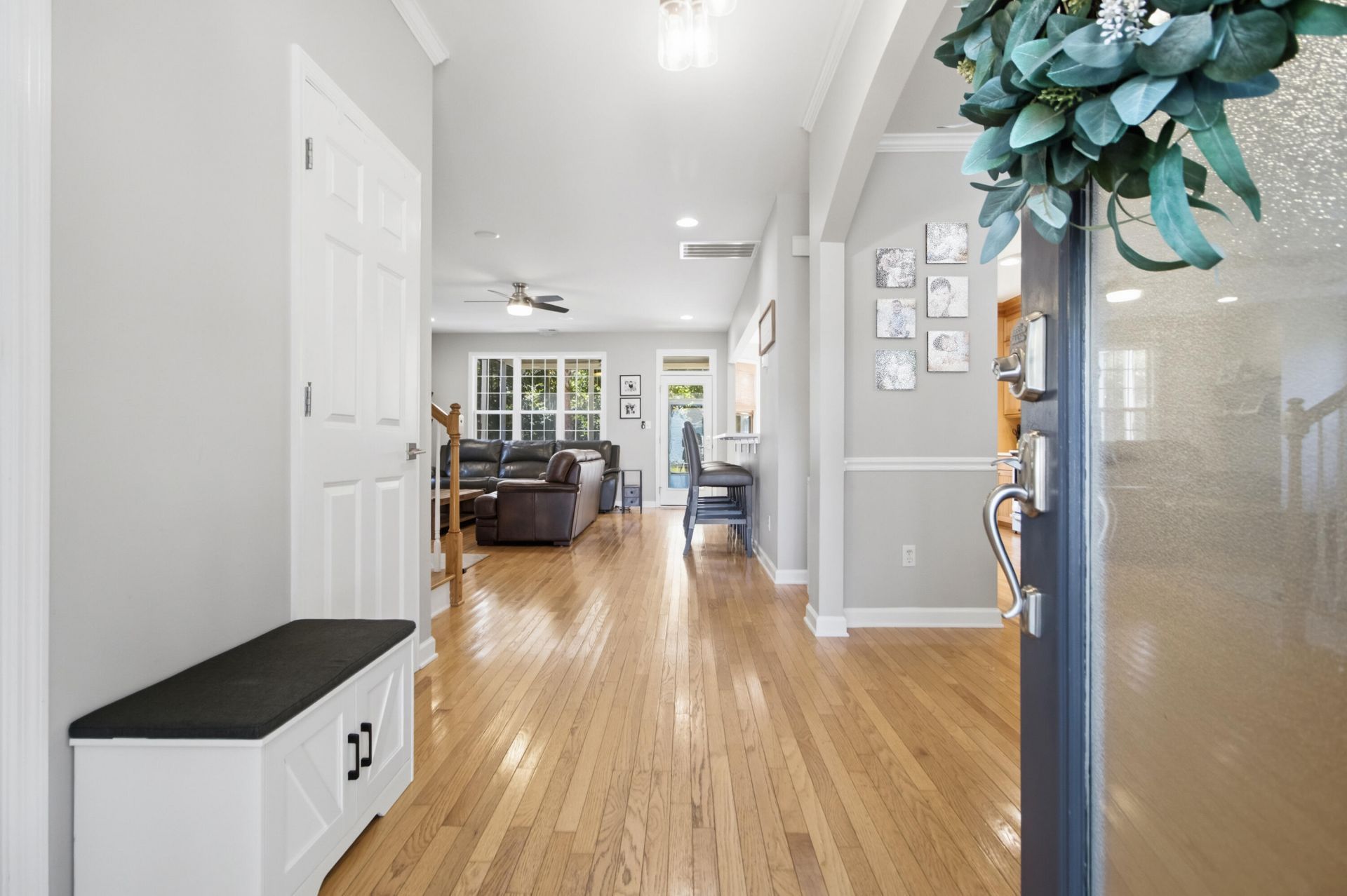 3144 Treadwell Street Photo 8