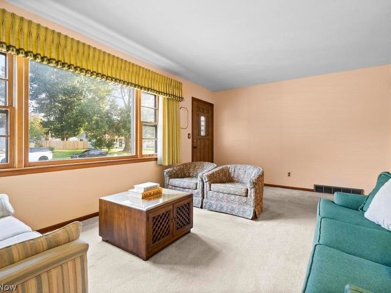 2502 Eastlawn Street, Lorain, OH 44052 Photo 5