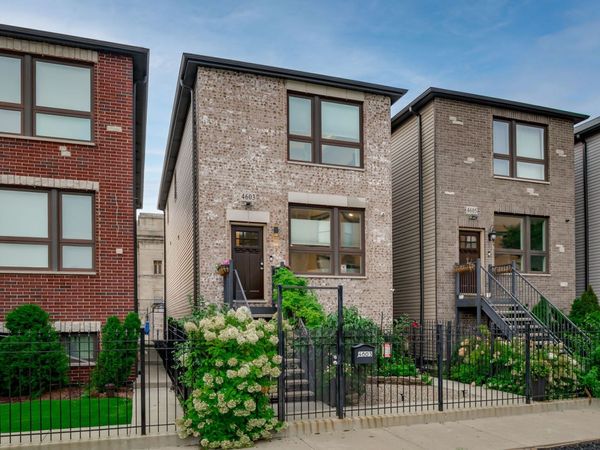 4603 S Calumet Avenue , Chicago, IL 60653