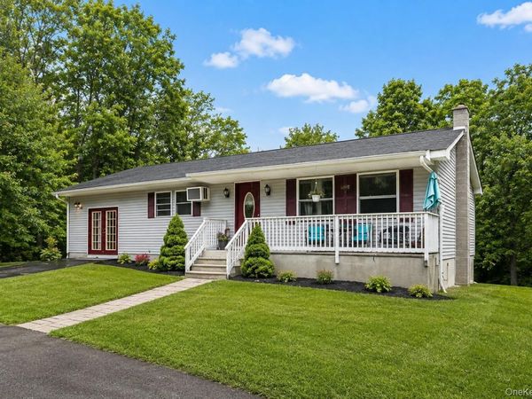 164 Brookside Farms Road , Newburgh, NY 12550