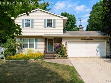 605 Autumn Drive, Flushing, Mi 48433