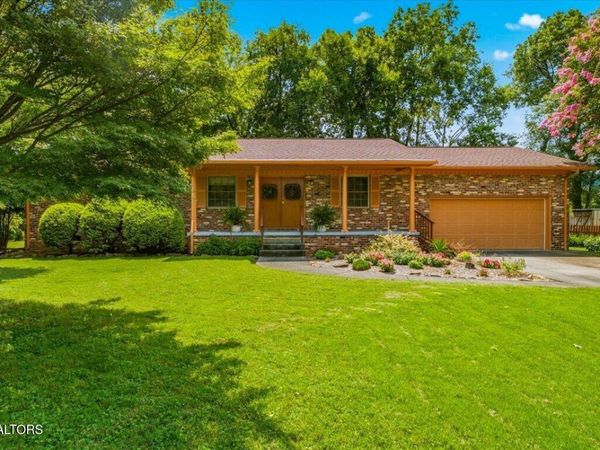 3800 Seeber Drive, Knoxville, TN 37918