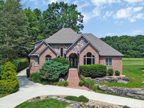 171 Tomlon Rd, Crossville, TN 38555