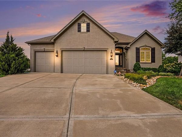 1905 NE 100th Terrace, Kansas City, MO 64155