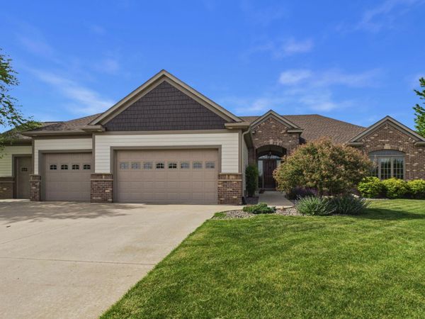 1545 Century Knoll Lane NE, Rochester, MN 55906