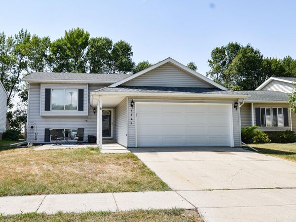 3842 10TH Street N, Fargo, ND 58102