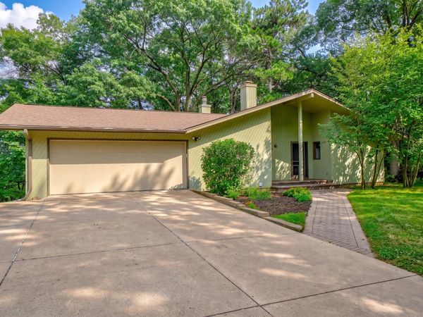 515 Pine Tree Trail, Stillwater, MN 55082