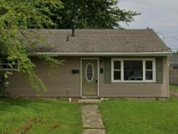211 Redbank Drive, Fairborn, OH 45324