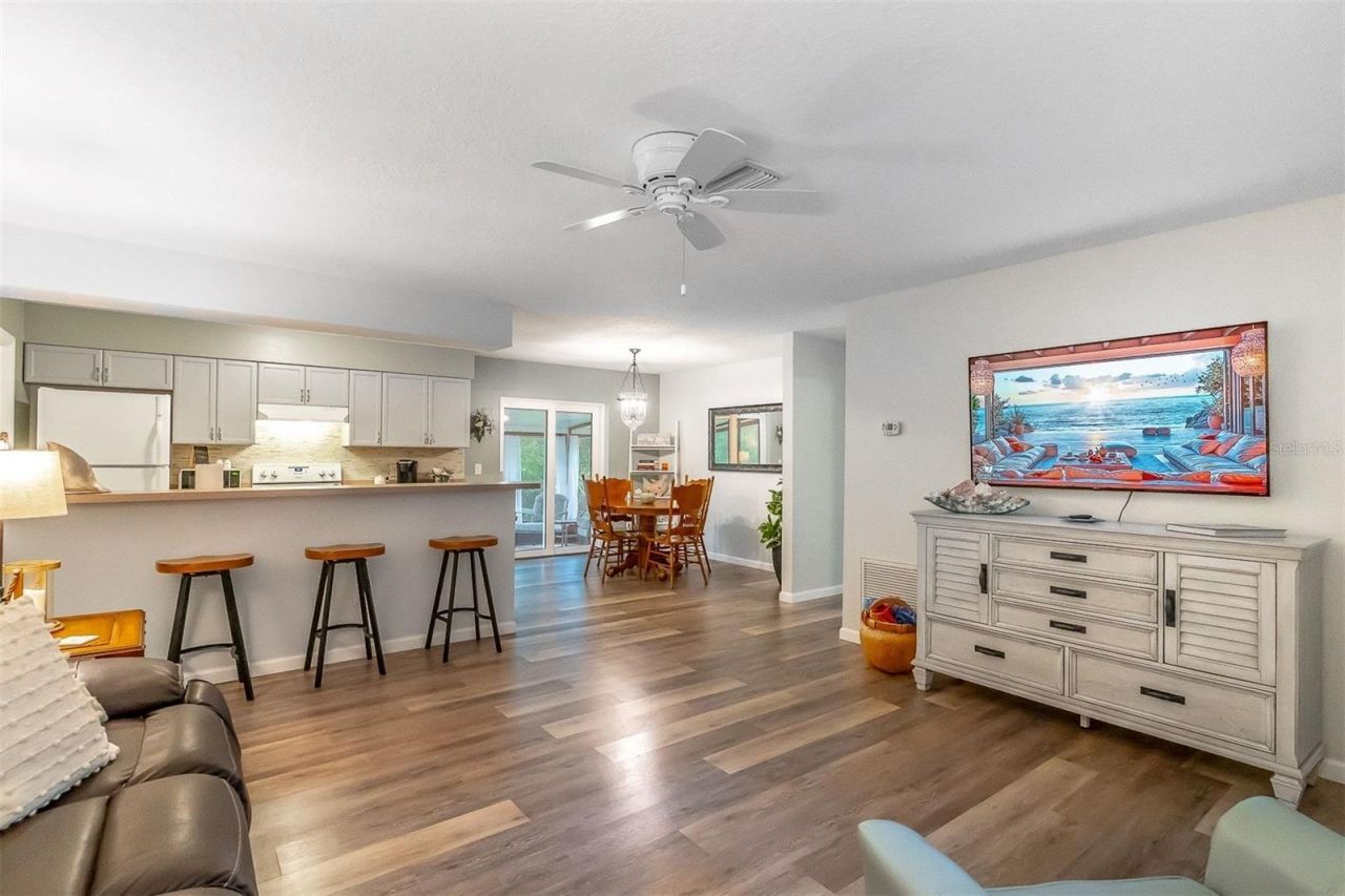 31050 Lochmore Circle , Mount Plymouth, FL 32776 Photo