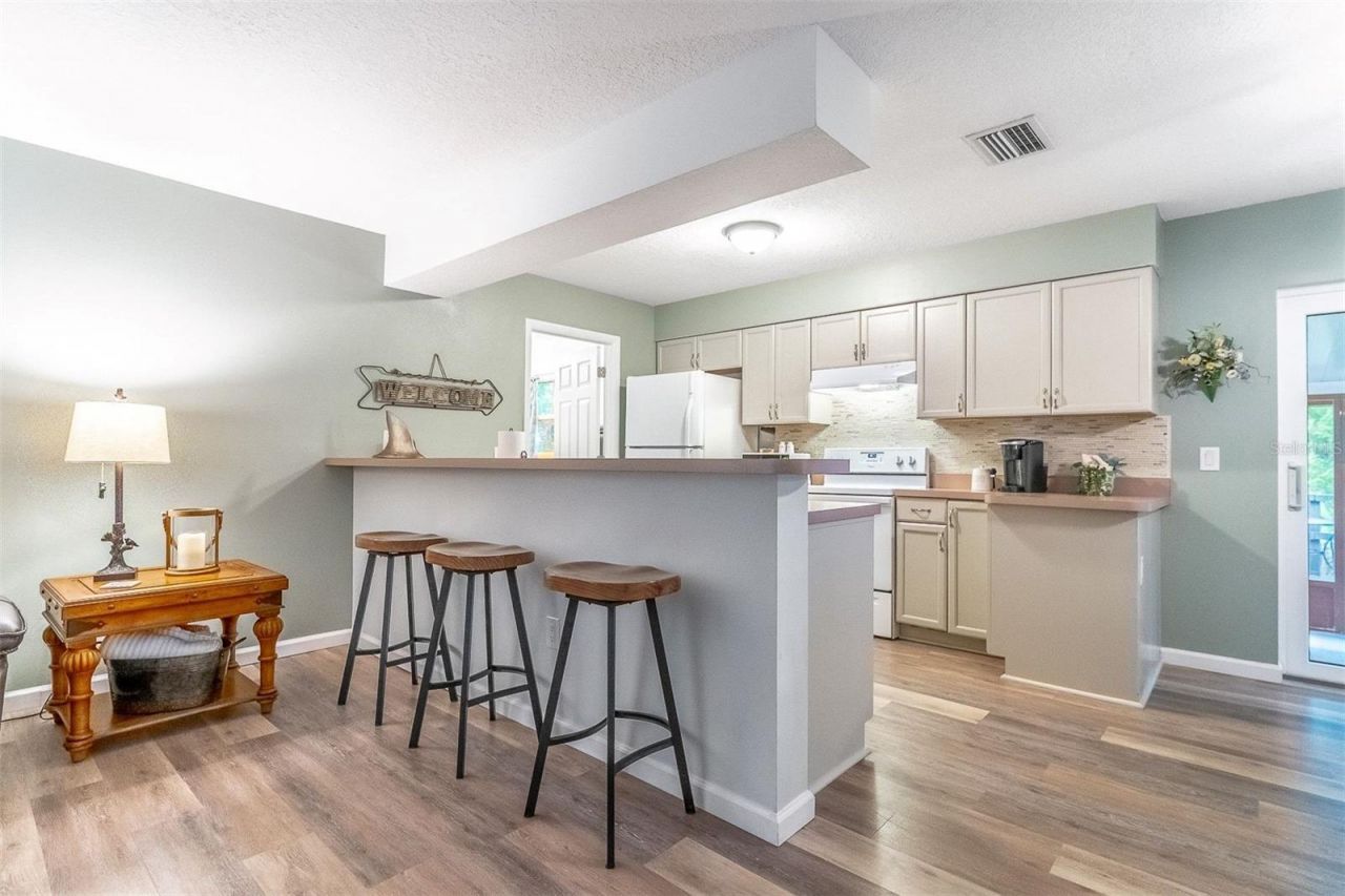 31050 Lochmore Circle , Mount Plymouth, FL 32776 Photo