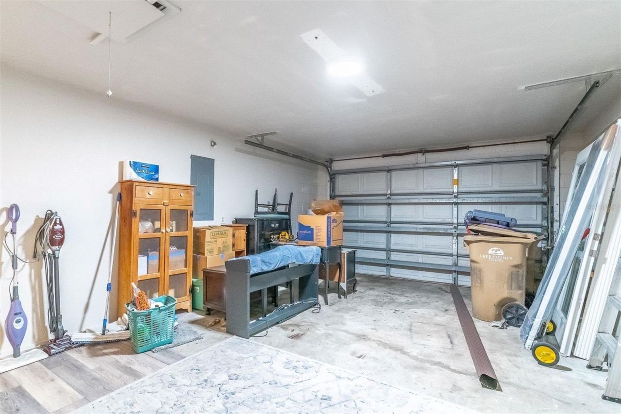 31050 Lochmore Circle , Mount Plymouth, FL 32776 Photo