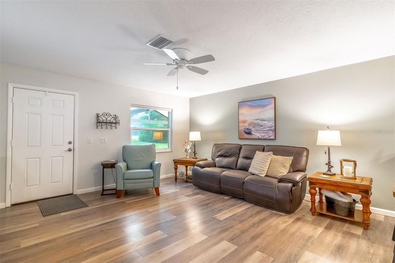 31050 Lochmore Circle , Mount Plymouth, FL 32776 Photo