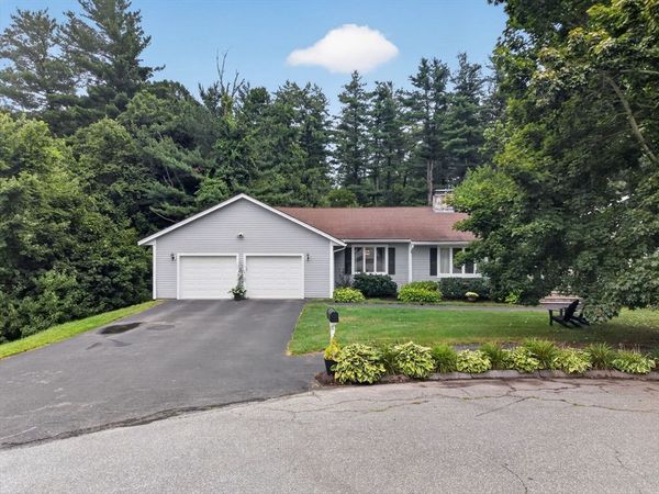 38 Sable Run Ln, Methuen, MA 01844