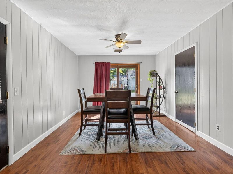 392 Weymouth Lane, Columbus, OH 43228 Photo 13