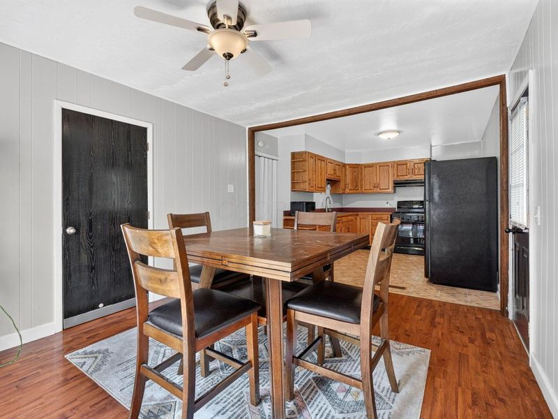392 Weymouth Lane, Columbus, OH 43228 Photo 14
