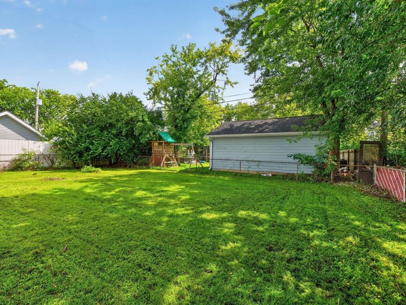 392 Weymouth Lane, Columbus, OH 43228 Photo 28
