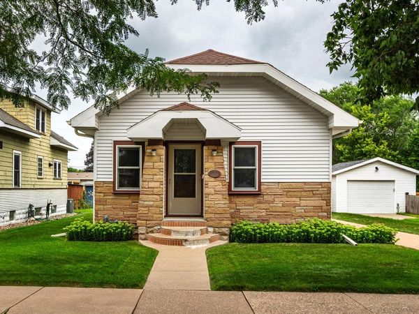 1633 Hyde AVENUE, La Crosse, WI 54601