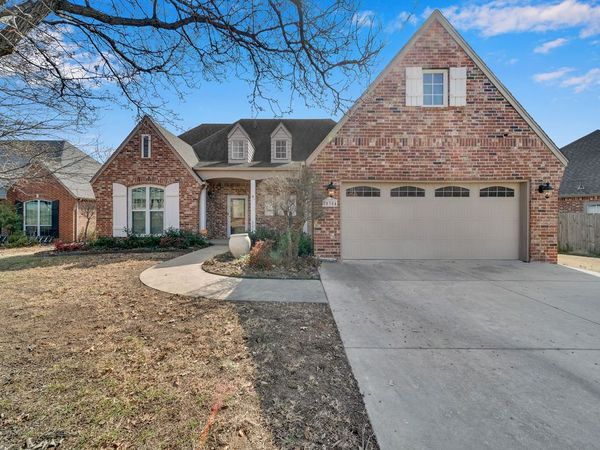 10304 E 90th Street North , Owasso, OK 74055