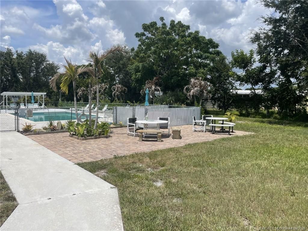 602 Tahiti Way Ne, Jensen Beach, FL 34957 Photo