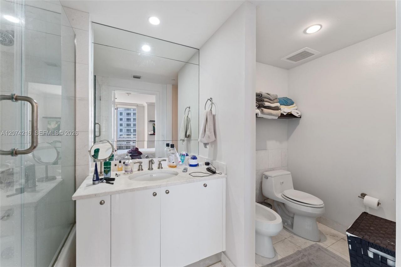 901 Brickell Key Blvd , Unit 2801, Miami, FL 33131 Photo