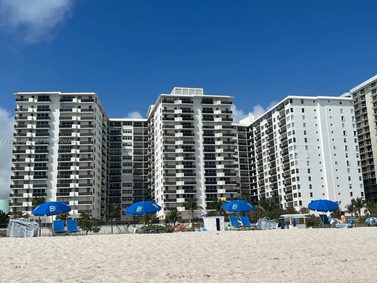 6039 Collins Ave, Unit 423, Miami Beach, FL 33140 Photo