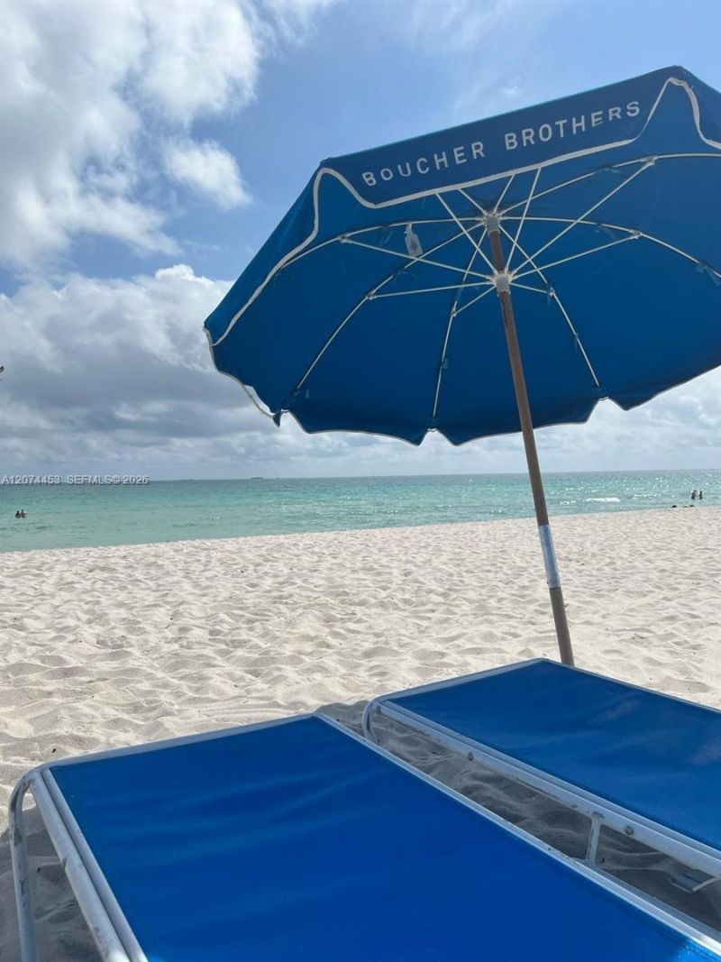 6039 Collins Ave, Unit 423, Miami Beach, FL 33140 Photo