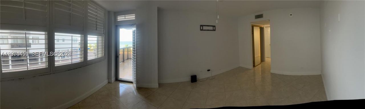 6039 Collins Ave, Unit 423, Miami Beach, FL 33140 Photo