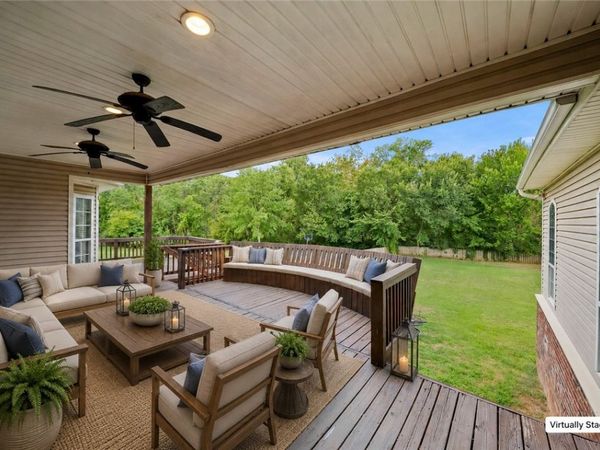 2865 Dorchester Drive, Fayetteville, AR 72703