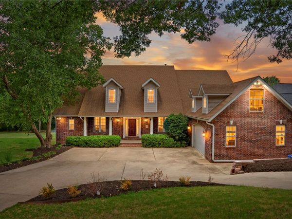2865 Dorchester Drive, Fayetteville, AR 72703