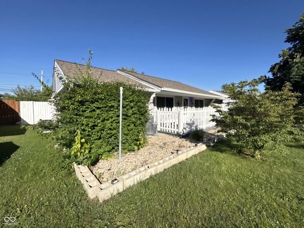 641 Sweetbriar Drive , Whiteland, IN 46184
