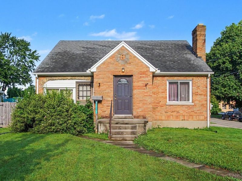 8317 Lake Avenue, Sycamore Township, OH 45236 Photo 1
