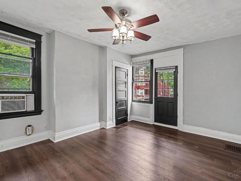 172 Kinsey Avenue, Cincinnati, OH 45219 Photo 11