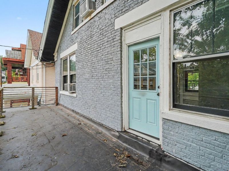 172 Kinsey Avenue, Cincinnati, OH 45219 Photo 4