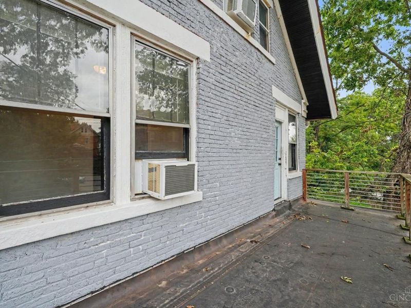 172 Kinsey Avenue, Cincinnati, OH 45219 Photo 5