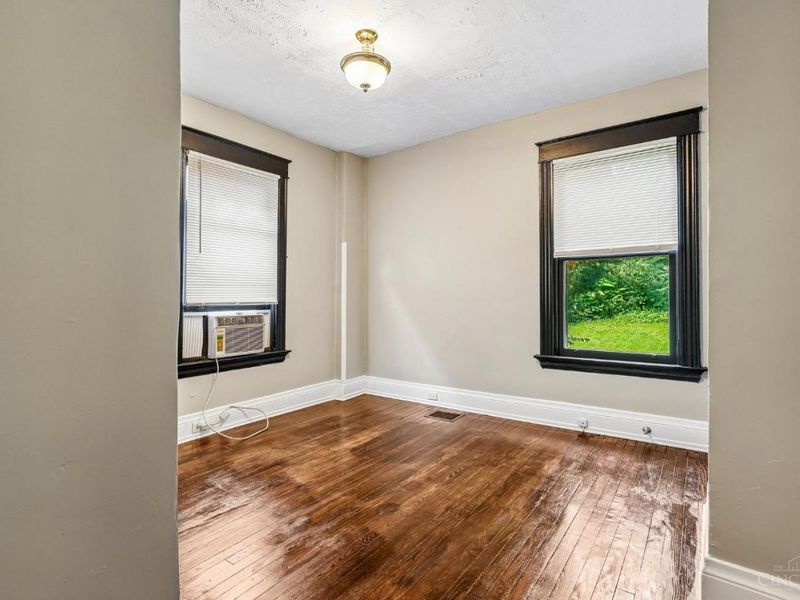 172 Kinsey Avenue, Cincinnati, OH 45219 Photo 50