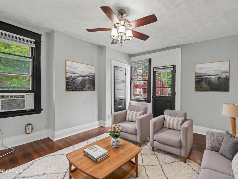172 Kinsey Avenue, Cincinnati, OH 45219 Photo 6