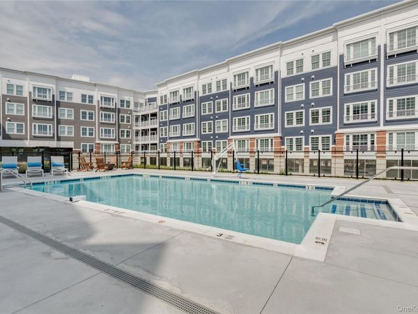 75 E Hoffman Avenue , Unit 2062, Lindenhurst, NY 11757