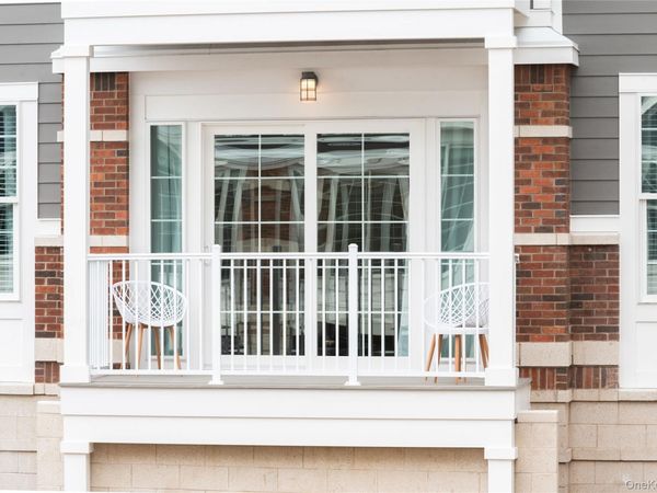 75 E Hoffman Avenue , Unit 2062, Lindenhurst, NY 11757