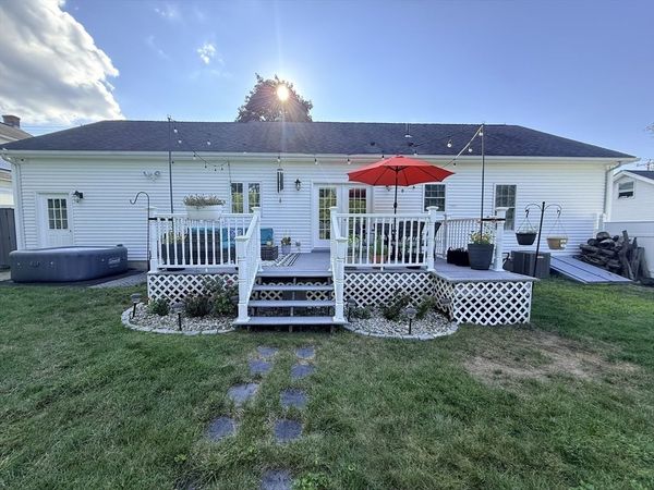 91 Royal St, Chicopee, MA 01020
