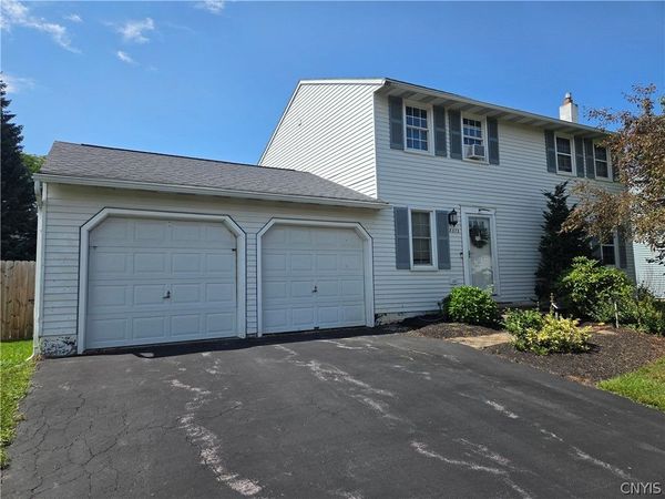 8373 Datum Lane , Baldwinsville, NY 13027
